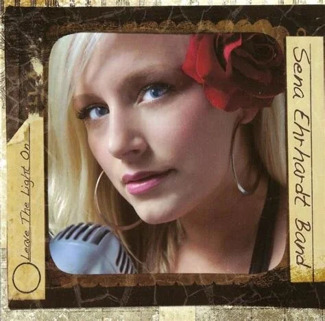 Sena Ehrhardt - Leave The Light On